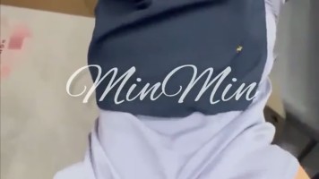 Hijab BBW Minmin Crot Dimuka Sebelum Pulang