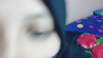 Bokep Jilbab Ukhti Jaman Now Sange-an Ngocok Meki Tiga Jari Masuk