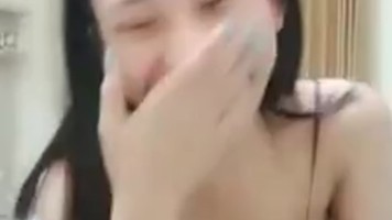 Gisela Show Tanpa Celana Dalam dan Bra