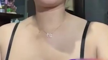 Live Kak Ayu Makin Montok Aja