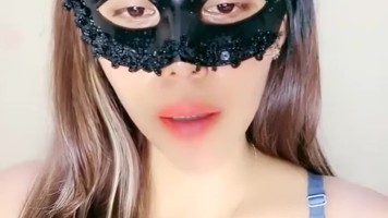 Tampil Liar Pamer Uting Coklat Miss Kanaa Melet HOT51