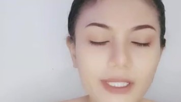 Dinda Cantik Bugil Omek Show